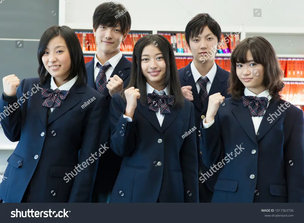 Anime Preman Sekolah: Pertarungan dan Musik Ilustrasi siswa sekolah Jepang yang sedang berkelahi dengan seragam sekolah
